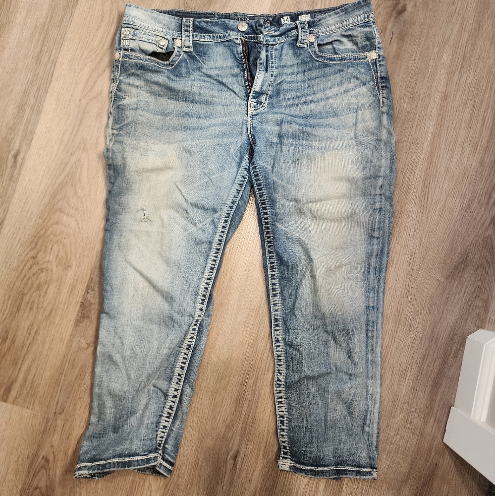 Womens Miss Me Capris